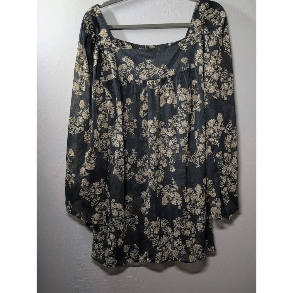 Fire Los Angeles Blouse Women's Large‎ Grey Floral Semi-Sheer Blouse
